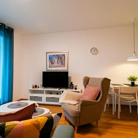 Flexible Selfcheckins 107 - Zagreb - Garage - Loggia - Bedroom Esterno foto